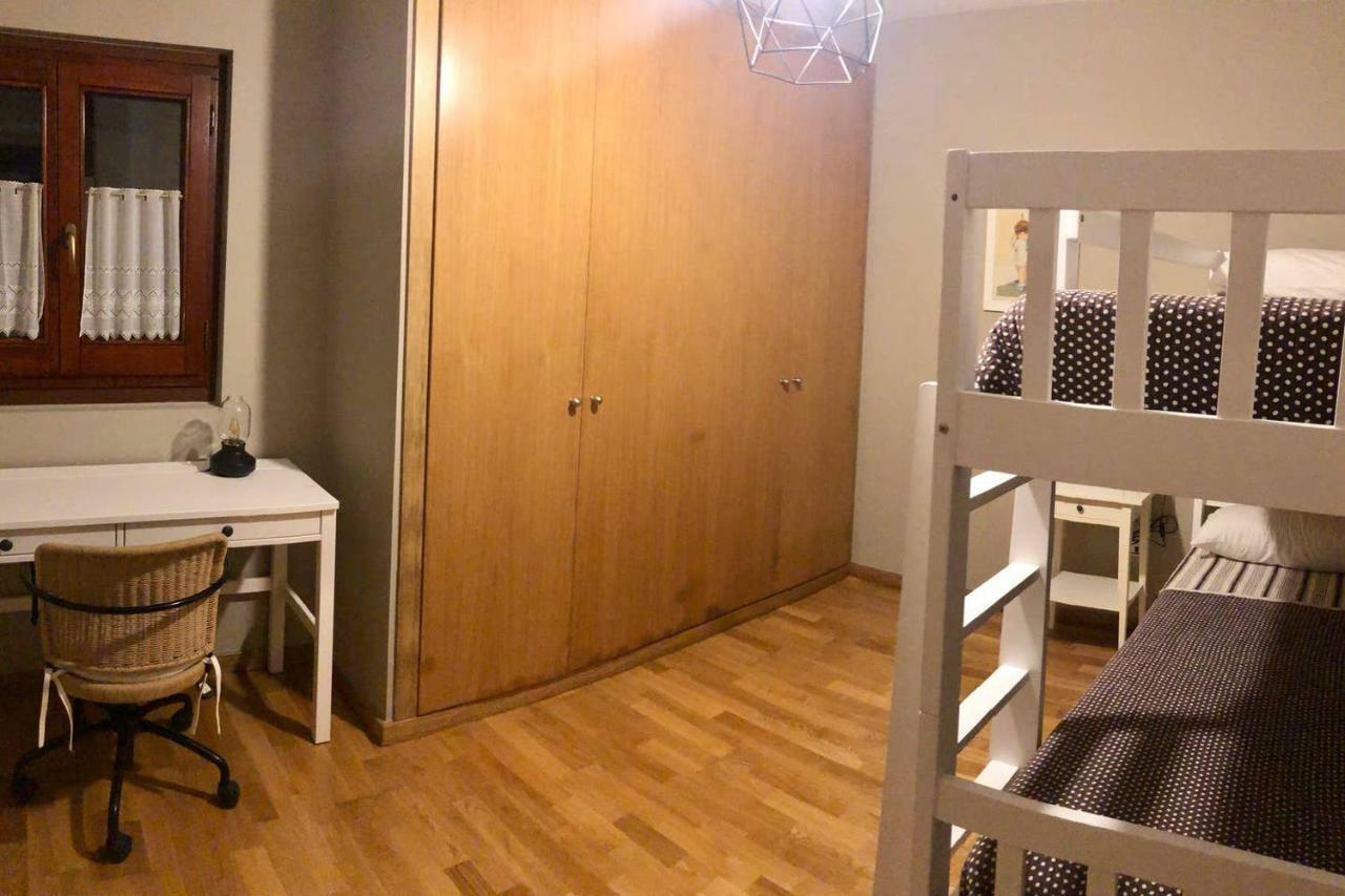 Acogedor Apartamento En El Corazon Del Valle Les Bordes Kültér fotó